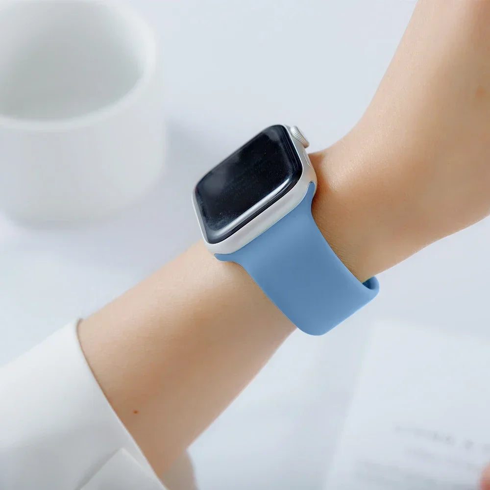 Silicone strap For Apple Watch band 44mm 40mm 45mm 41mm 42mm 38mm correa bracelet iWatch series 9 8 7 6 5 4 3 SE ultra 2 49mm