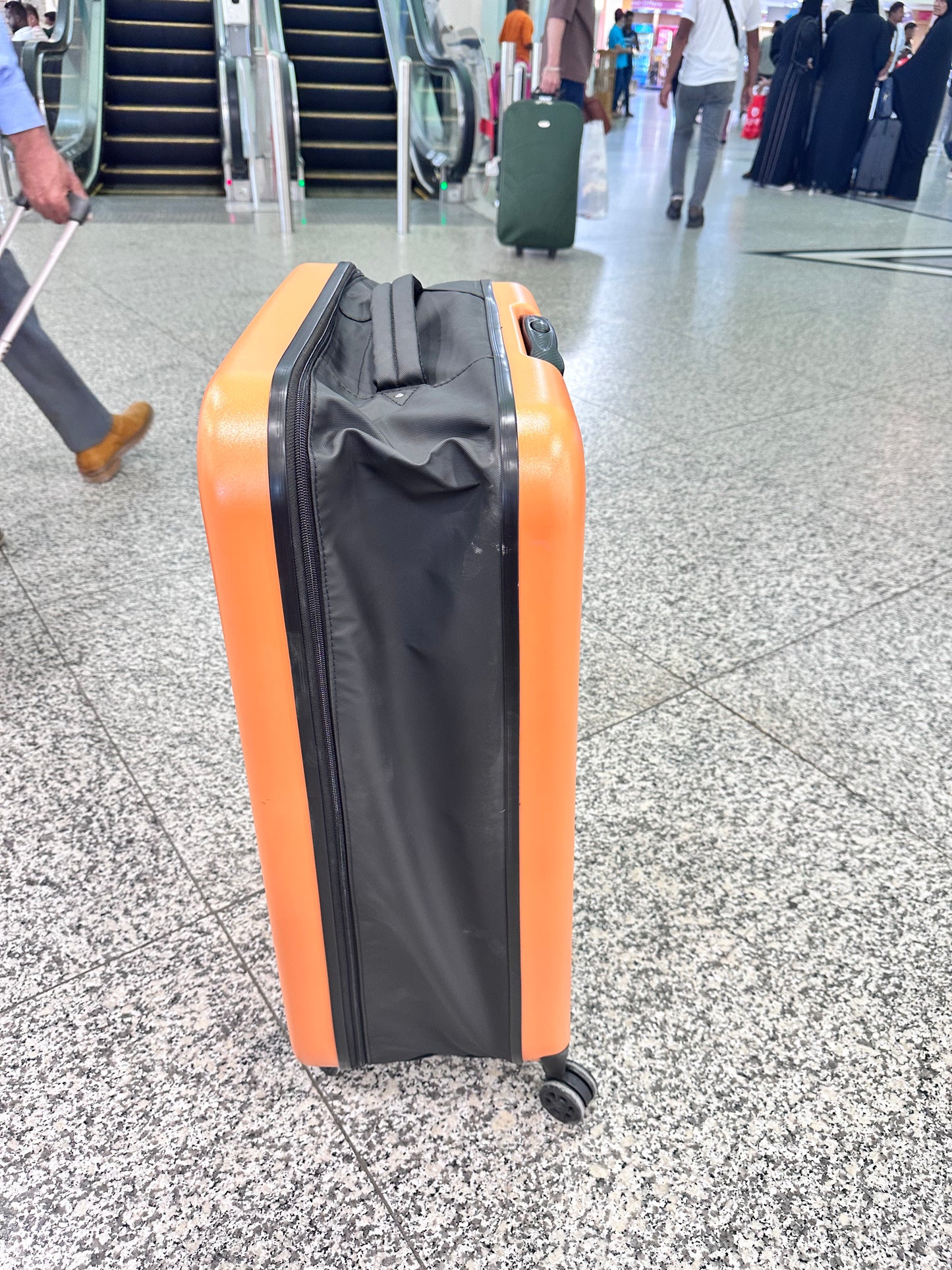 Lightweight Foldable Travel Suitcase – Stylish Luggage for Easy Trips