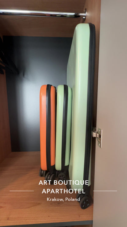 Lightweight Foldable Travel Suitcase – Stylish Luggage for Easy Trips