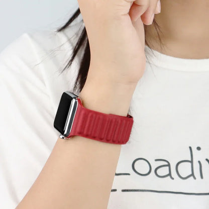 Magnetic Apple Watch Strap – Elegant Leather-Look, Adjustable, Secure & Comfortable