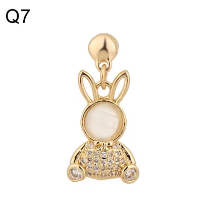 Luxury Gold Charm Pendants for Apple Watch Bands – Elegant Metal Strap Decorations